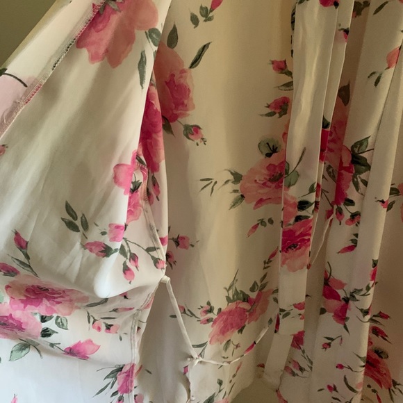 Patterned Robe - Picture 4 of 5